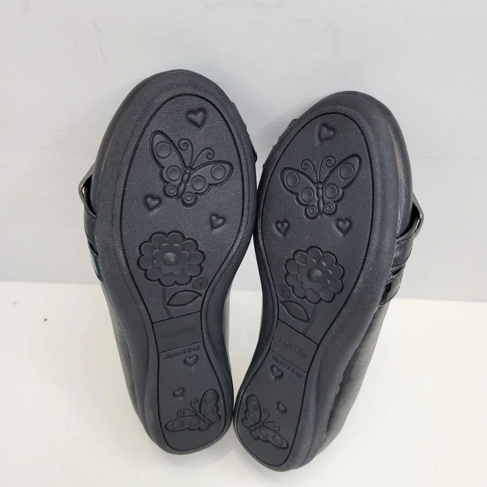Wonder Kids Kathy Girl's Flats Slip Resistant Black US Size 1 NIB